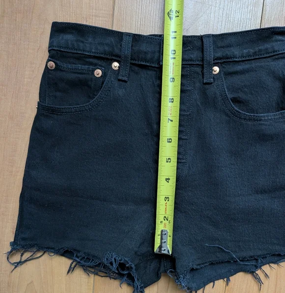 Levi's Ribcage Short - Picture 8 of 13